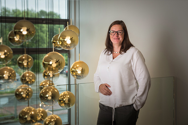 Specjalista do spraw logistyki i windykacjiElżbieta Sowa